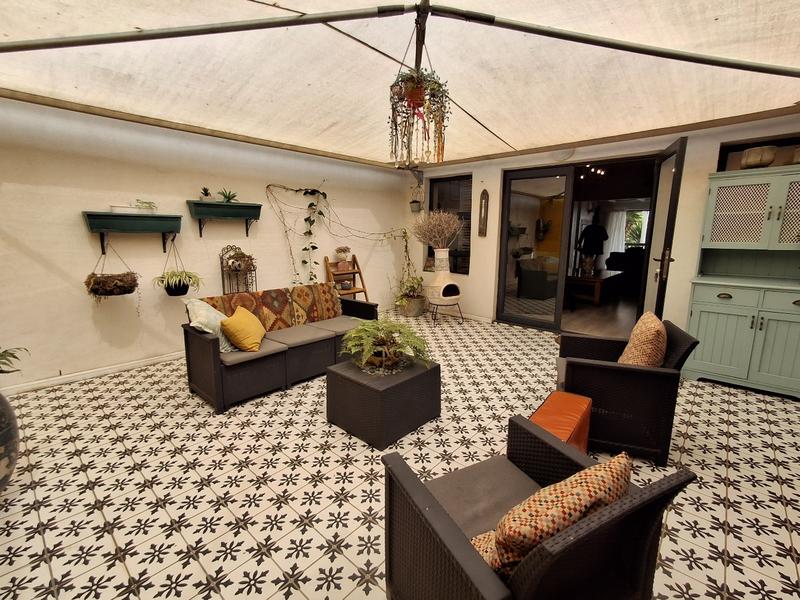 4 Bedroom Property for Sale in Duyker Eiland Western Cape